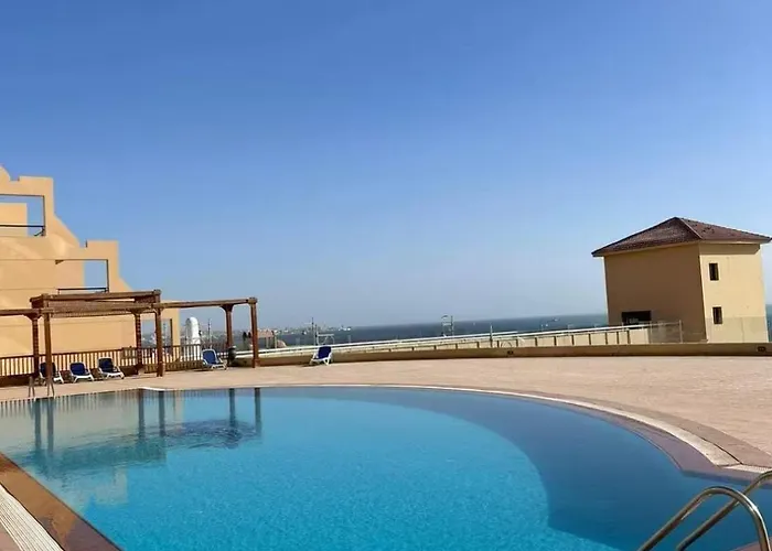 Stunning Direct Sea View With Free Apartment
